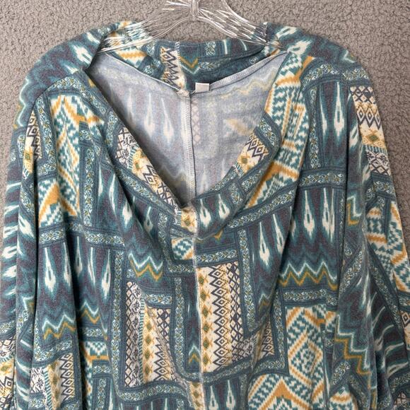 Cato Cowl Neck Pullover Top Size XL Aztec Southwest Print Batwing Long Sleeve - Picture 2 of 9